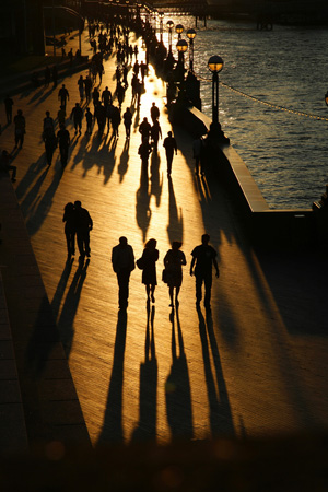 Thames Path shadows